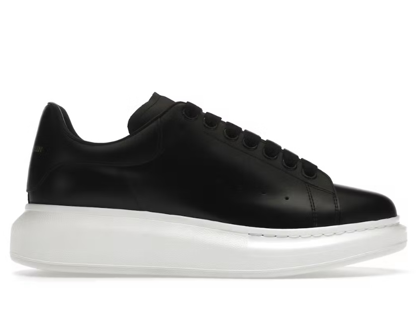 MCQUEEN OVERSIZED BLACK/WHITE SOLE