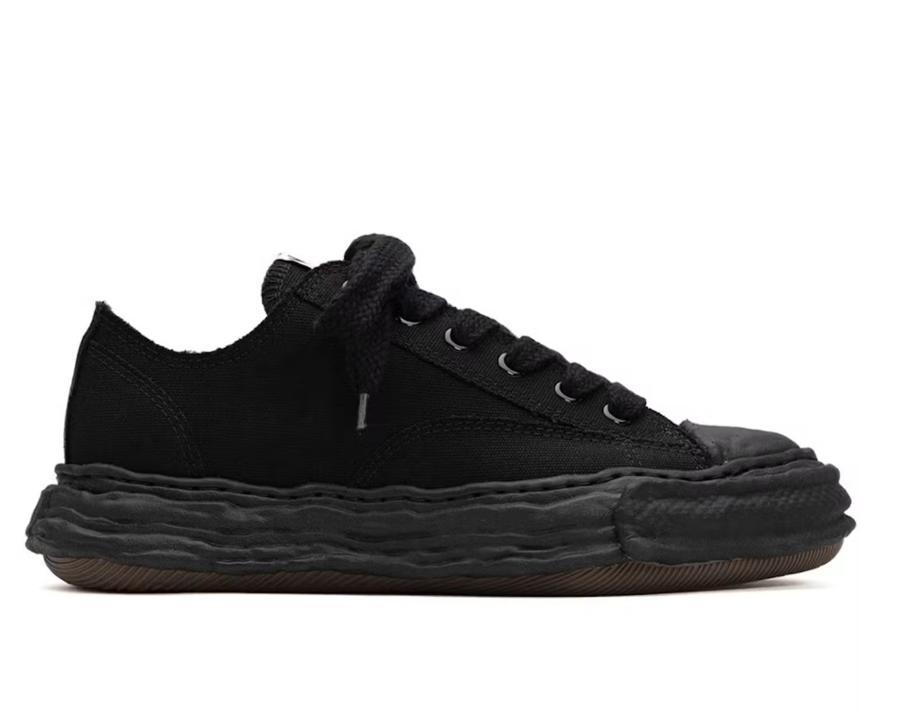 MAISON MIHARA OG SOLE BLACK